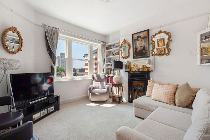 2 Bedroom Apartment For Sale In Albert Palace Mansions, Battersea Park, SW11