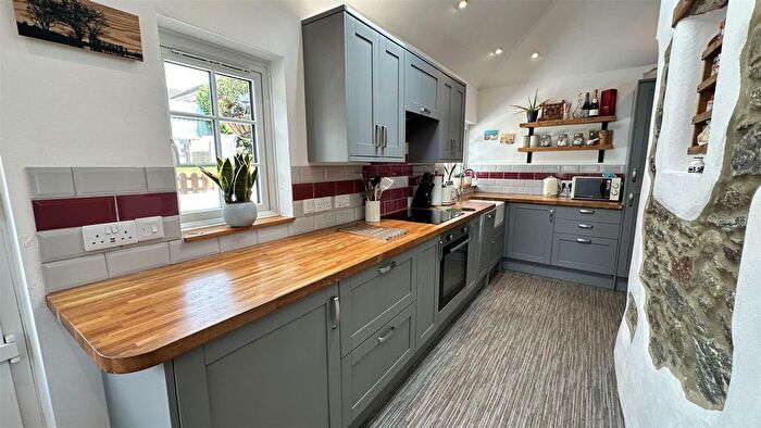 2 Bedroom Cottage For Sale In Tregadillett, Launceston, PL15