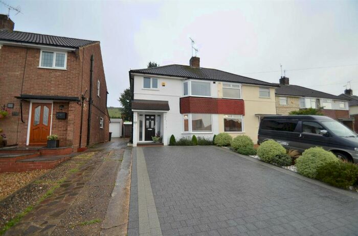 3 Bedroom Semi-Detached House To Rent In Jeans Way, Dunstable, LU5