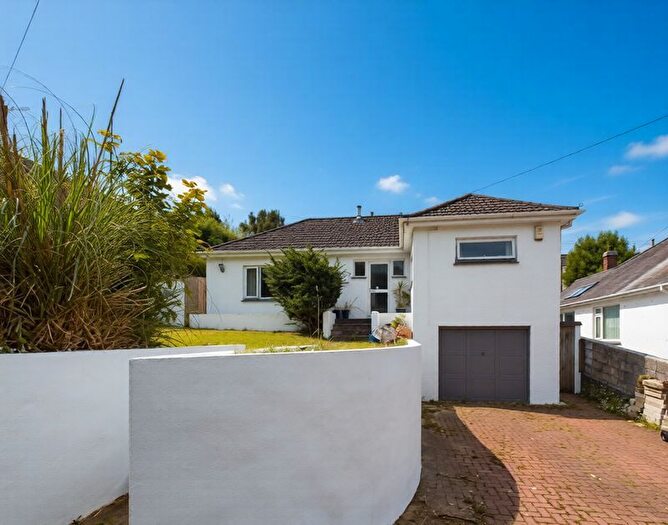 4 Bedroom Bungalow For Sale In Dracaena Avenue, Falmouth, TR11