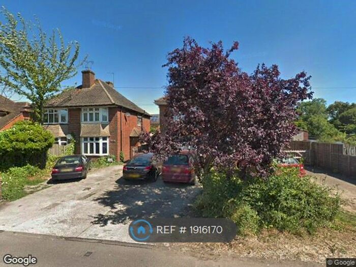 3 Bedroom Semi-Detached House To Rent In Bicester Road, Aylesbury, HP19