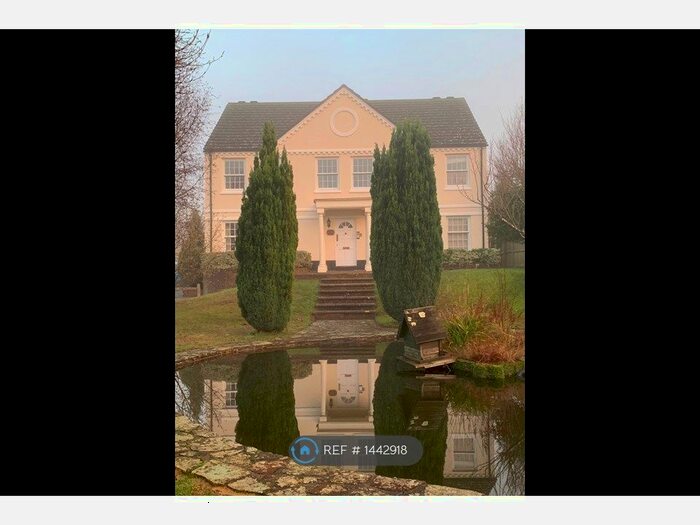 1 Bedroom Flat To Rent In Downsview Drive, Midhurst, GU29