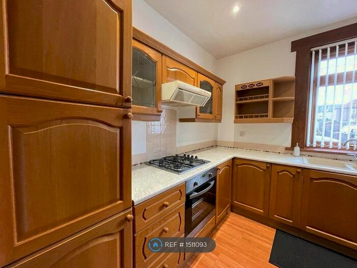 2 Bedroom Flat To Rent In Gartmorn Road, Sauchie, Alloa, FK10