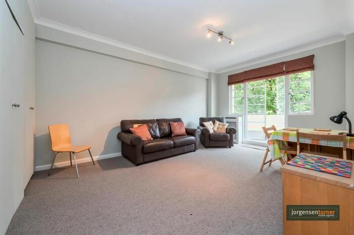 Studio To Rent In Broadwalk Court, Palace Gardens Terrace, London, W8