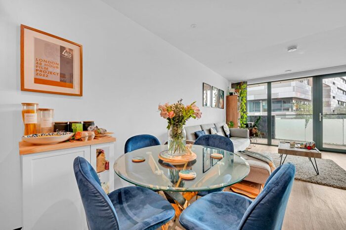 1 Bedroom Flat For Sale In Hawthorne Crescent, London, SE10