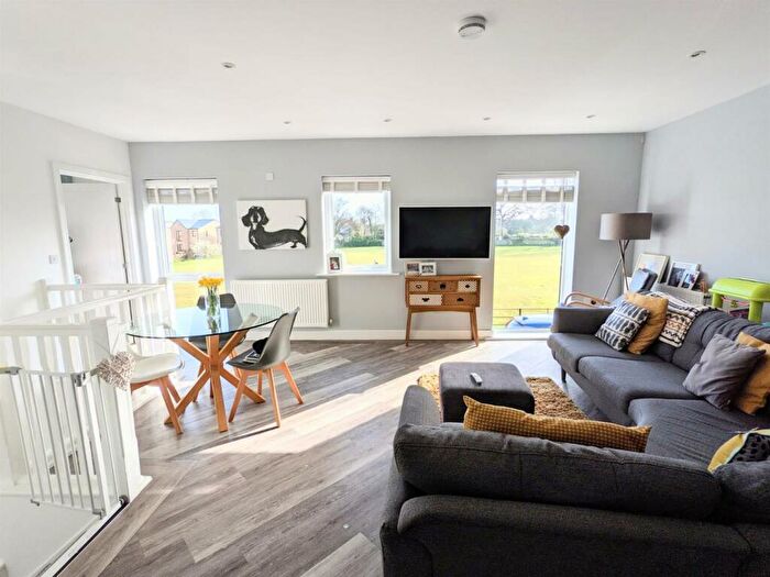 2 Bedroom Coach House To Rent In Windell Street, Combe Down, Bath, BA2
