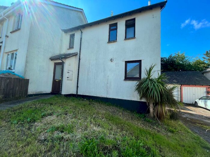 3 Bedroom Semi-Detached House To Rent In Okehampton, EX20