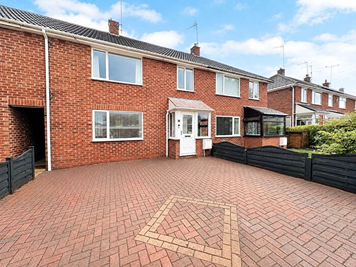 3 Bedroom Terraced House For Sale In Glenwood Drive, Wirral, CH61