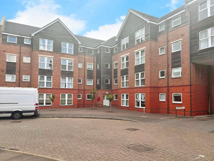 2 Bedroom Apartment For Sale In Celsus Grove, Swindon, Wiltshire, SN1