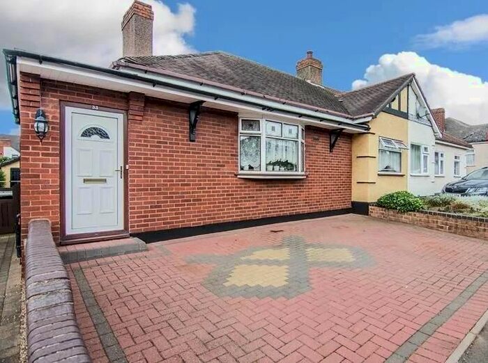 3 Bedroom Semi-Detached Bungalow To Rent In Lyndhurst Road, Heath Hayes, Cannock, WS12