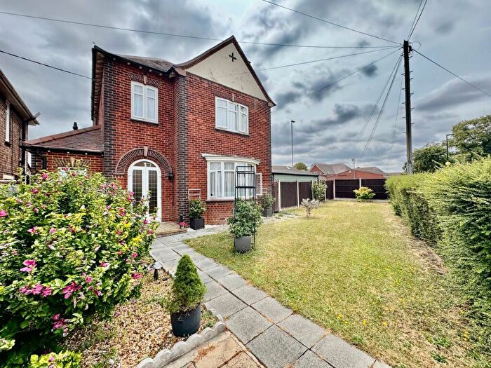 3 Bedroom Detached House For Sale In Park Road, Raunds, Wellingborough, NN9
