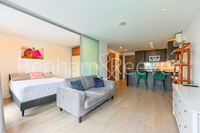 1 Bedroom Flat To Rent In Octavia House, Townmead Road, SW6