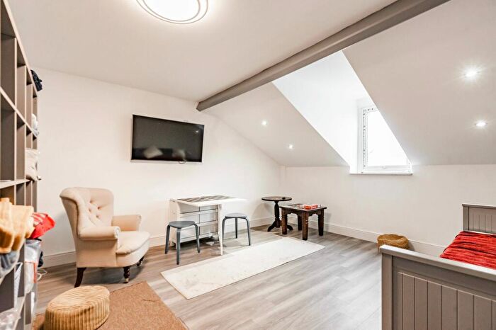 1 Bedroom Flat For Sale In Kirkley Cliff, Lowestoft, NR33