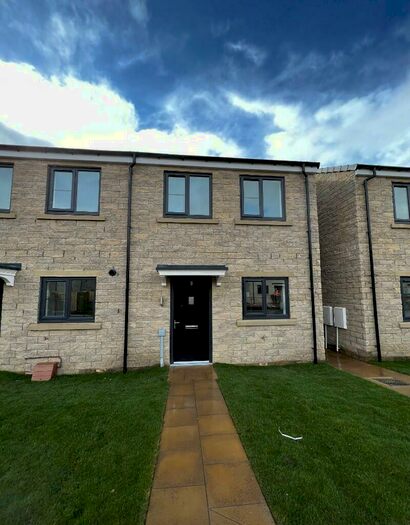 2 Bedroom Terraced House To Rent In Mill Gardens, Keighley, West Yorkshire, BD20