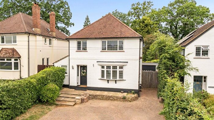 3 Bedroom Detached House For Sale In Oak Tree Road, Milford, GU8