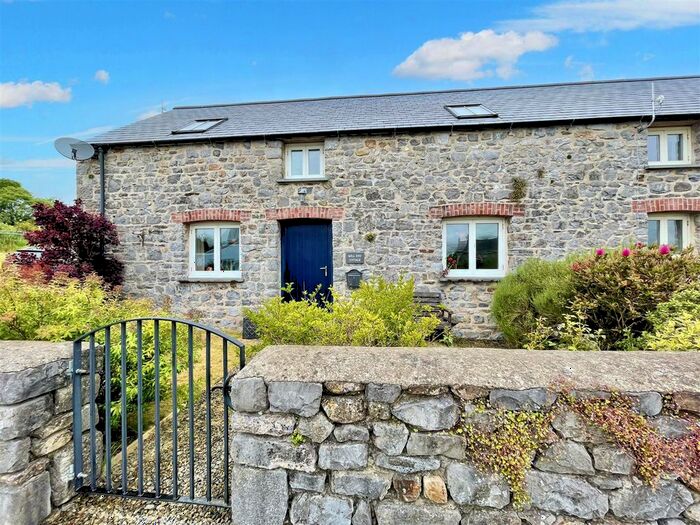 3 Bedroom Barn Conversion For Sale In Lawrenny, Kilgetty, SA68