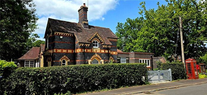 2 Bedroom Semi Detached House For Sale In Birmingham Road, Warwick, Warwickshire, CV35