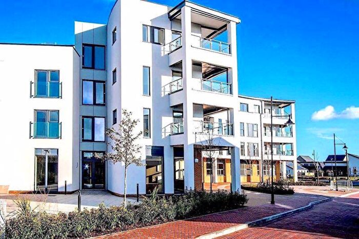 2 Bedroom Apartment For Sale In Wilkey Way, Chatham, Kent, ME4