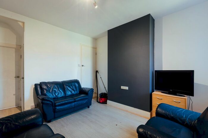2 Bedroom Flat To Rent In Station Street, Loughborough LE11