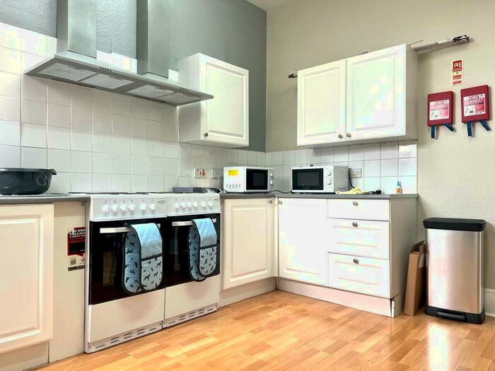 6 Bedroom Flat To Rent In Station Road, Harrow, HA1