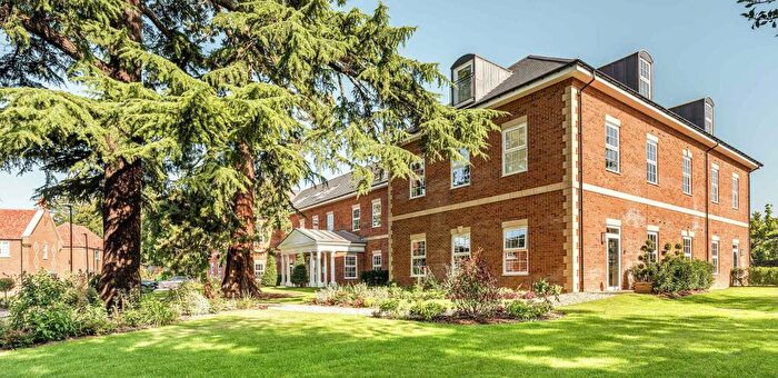 2 Bedroom Apartment To Rent In Farnham Lane, Farnham Royal, Slough, SL2