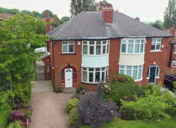 3 Bedroom Property To Rent In Montagu Avenue, Leeds, LS8