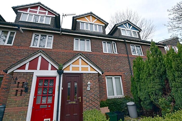 2 Bedroom Maisonette To Rent In Owen Walk, SE20