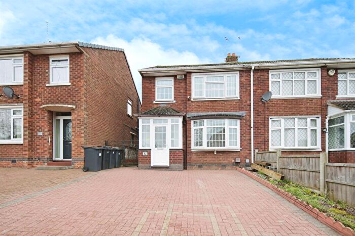 3 Bedroom Semi Detached House For Sale In Canon Drive, Coventry, CV7