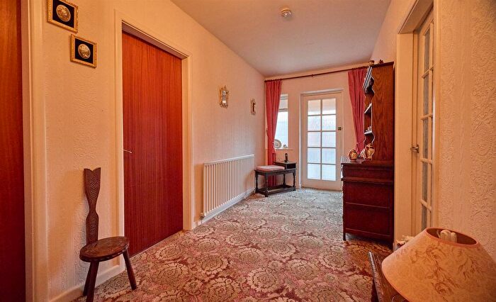 2 Bedroom Detached Bungalow For Sale In De La Bere Crescent, Burbage, Hinckley, LE10