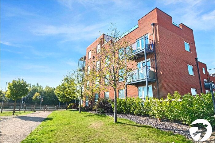 2 Bedroom Flat For Sale In Lett Lane, Castle Hill, Ebbsfleet Valley, Swanscombe, DA10