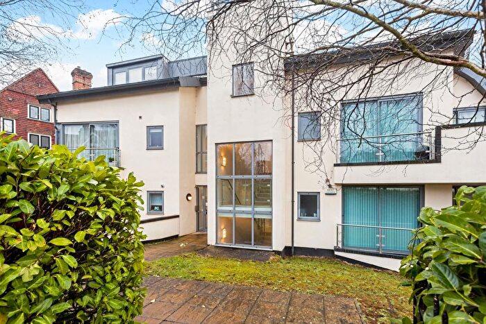 2 Bedroom Flat To Rent In Granville Road, Sevenoaks, TN13