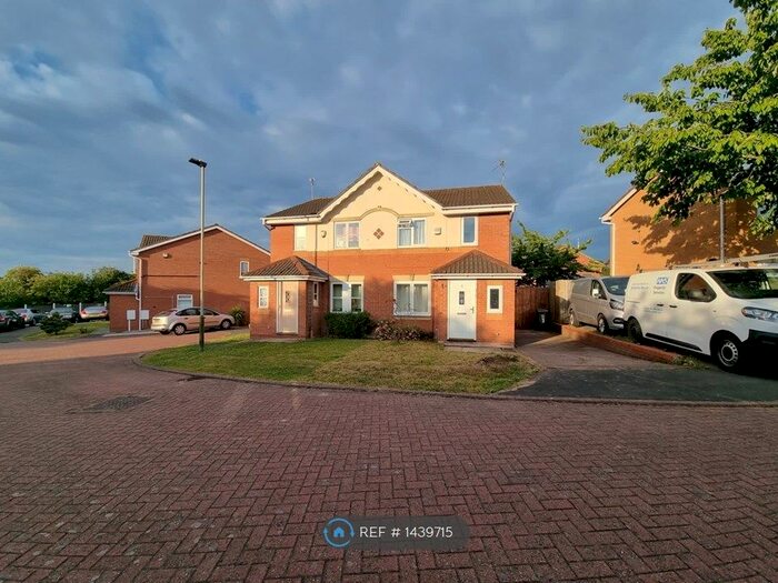 3 Bedroom Semi-Detached House To Rent In Alcott Close, Leicester, LE3