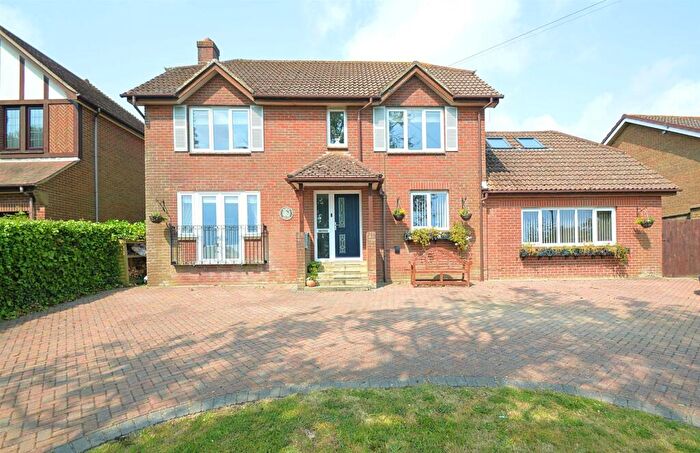 4 Bedroom Detached House For Sale In Fantastic Countryside Views * Shanklin, PO37