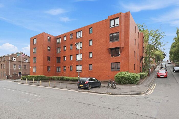 1 Bedroom Flat For Sale In Garnet Court, Glasgow, G4