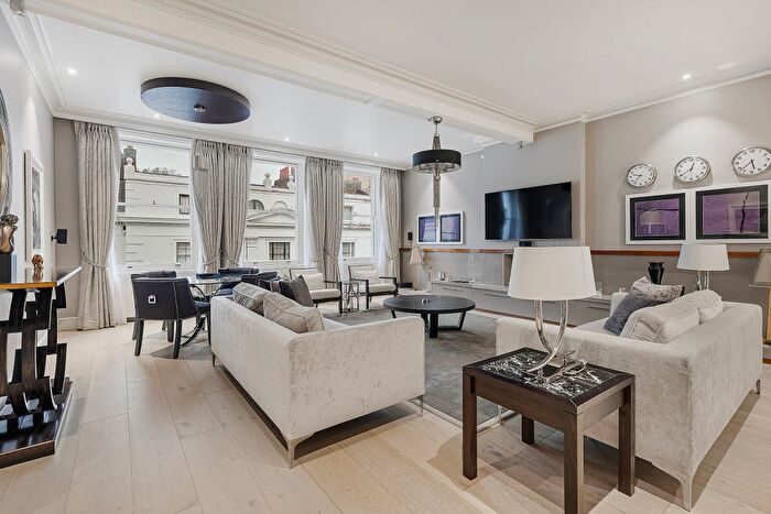 2 Bedroom Flat To Rent In Ovington Gardens, London, SW3