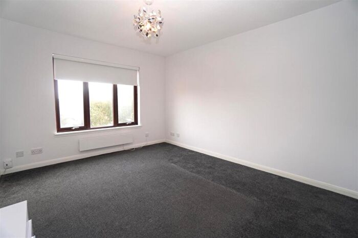2 Bedroom Apartment To Rent In Castle Court, Kirkintilloch, Glasgow, G66
