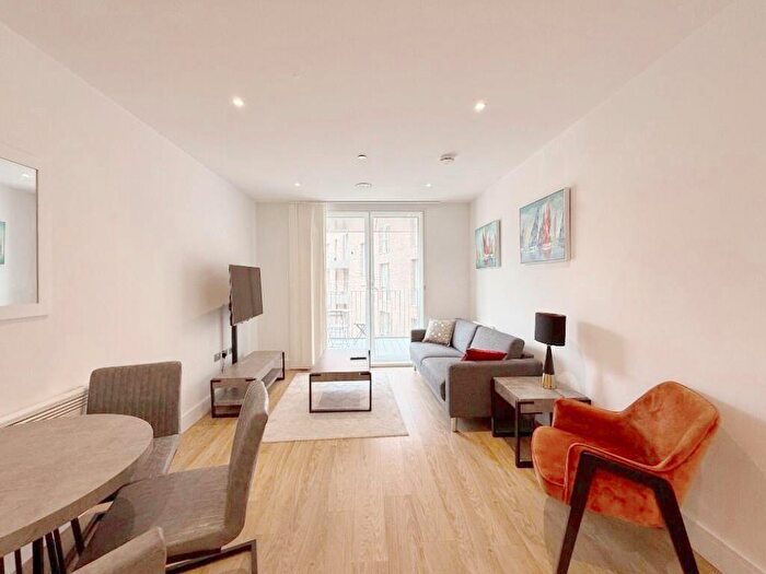 2 Bedroom Flat To Rent In West Timber Yard, Hurst Street, Birmingham, B5