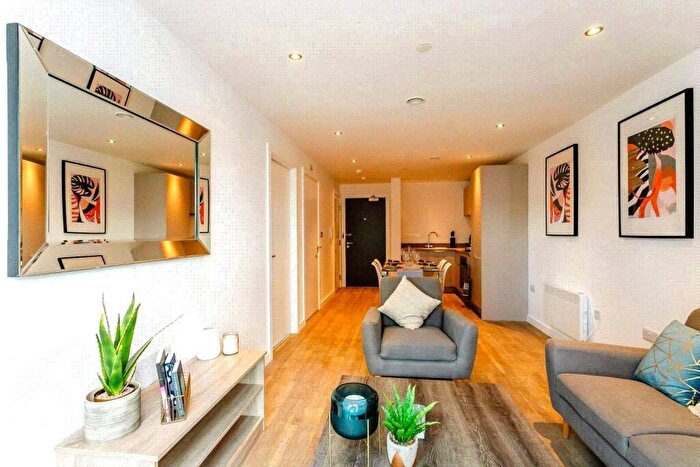 1 Bedroom Apartment To Rent In Exchange Square, The Priory Queensway, Birmingham, West Midlands, B4