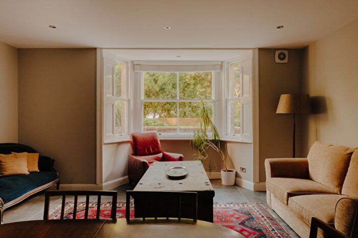 2 Bedroom Flat For Sale In The Mount, St. Leonards-On-Sea, TN38