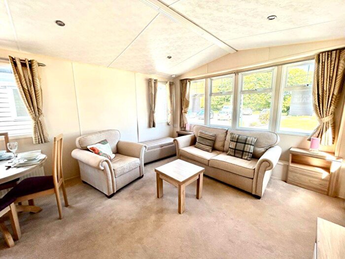 2 Bedroom Park Home For Sale In Sand Le Mere Holiday Park, HU12