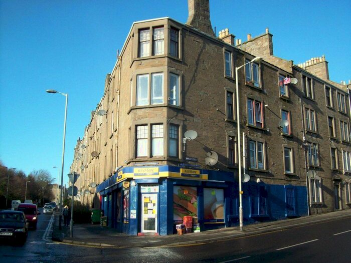 2 Bedroom Flat To Rent In Dens Road, Dundee, DD3