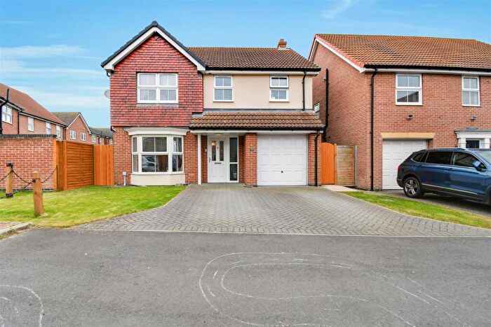 4 Bedroom Detached House For Sale In Brocklesby Avenue, Immingham, DN40