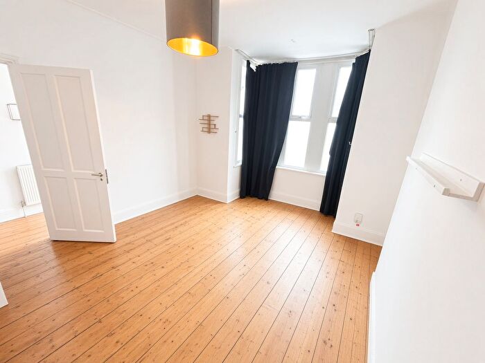 5 Bedroom Terraced House To Rent In Wightman Road, Haringey, N8