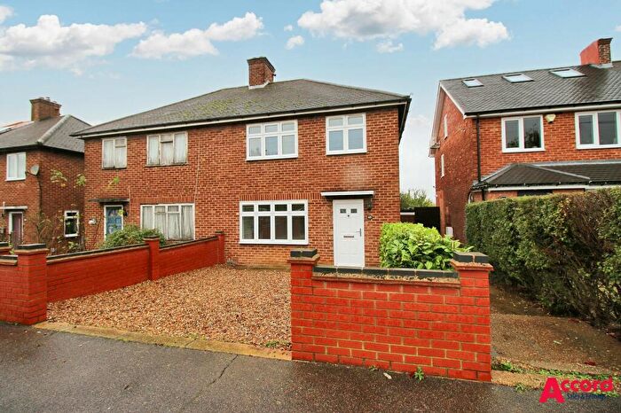 3 Bedroom House To Rent In Collier Row, Romford, RM5