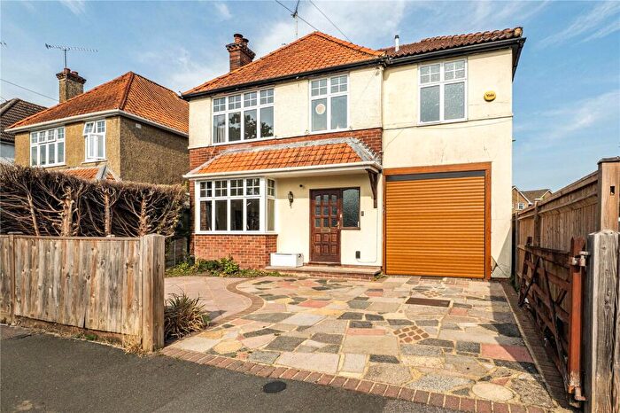 4 Bedroom Detached House For Sale In Boxalls Lane, Aldershot, Hampshire, GU11