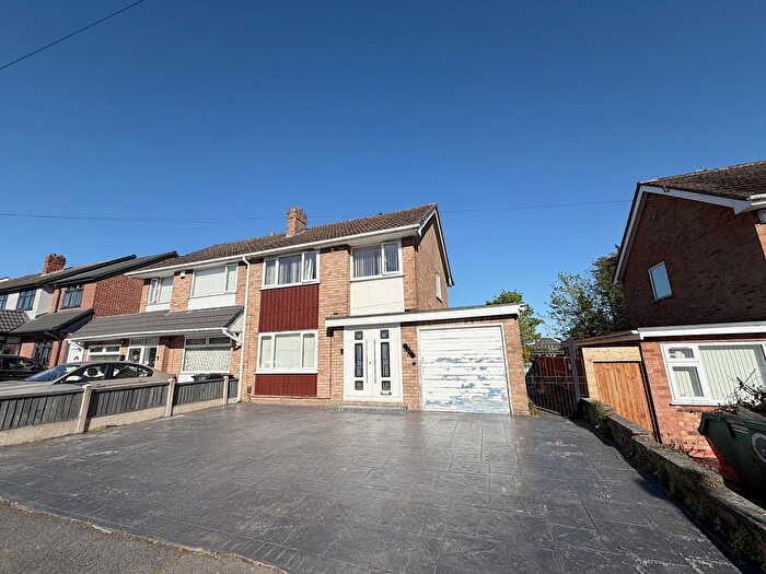 3 Bedroom Semi-Detached House For Sale In Elizabeth Avenue, Blakenhall, Wolverhampton, WV4