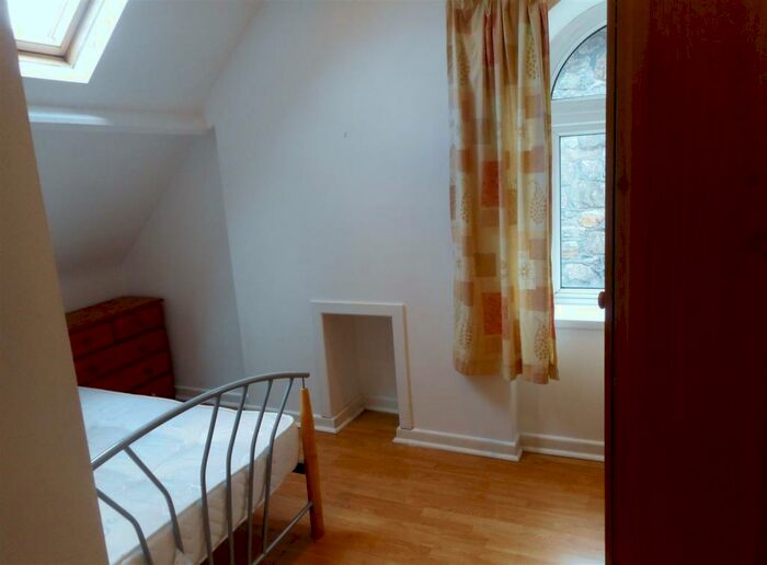 1 Bedroom Flat To Rent In Richmond Road, Cardiff, CF24