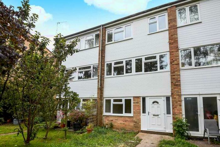 5 Bedroom Town House To Rent In Salford Road, Marston, OX3