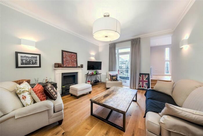 2 Bedroom Flat To Rent In Cranley Gardens, South Kensington, London, SW7