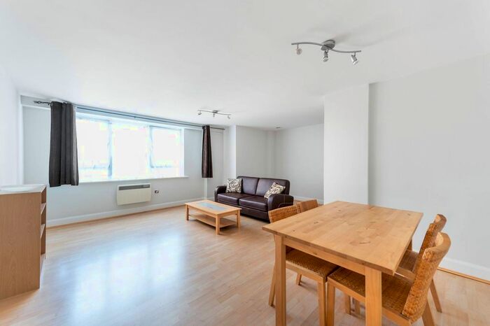 1 Bedroom Flat To Rent In Heathcroft, Park Royal, London, W5